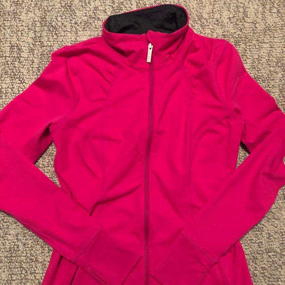 Under Armour Tops - Women’s underarmour active jacket size medium